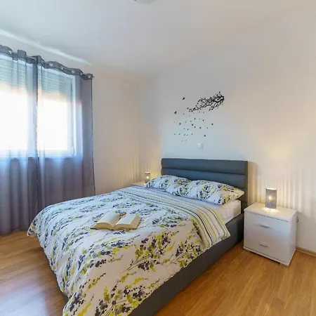 Three Bedroom Holiday Surrounded With Olive Trees - Ae1182 Villa Gornji Zemunik