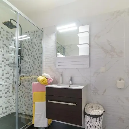 Three Bedroom Holiday Surrounded With Olive Trees - Ae1182 * Gornji Zemunik